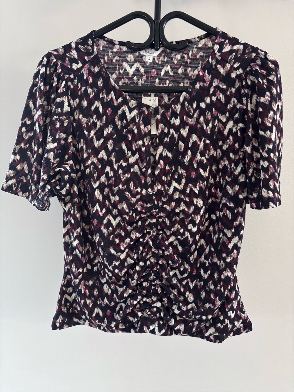 Women's Short-Sleeve Ruched Front Top - Black & Burgundy Pattern
